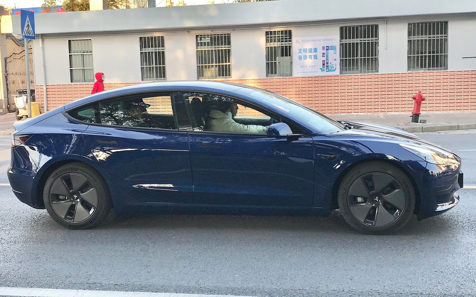 Tesla Model 3, foto 2